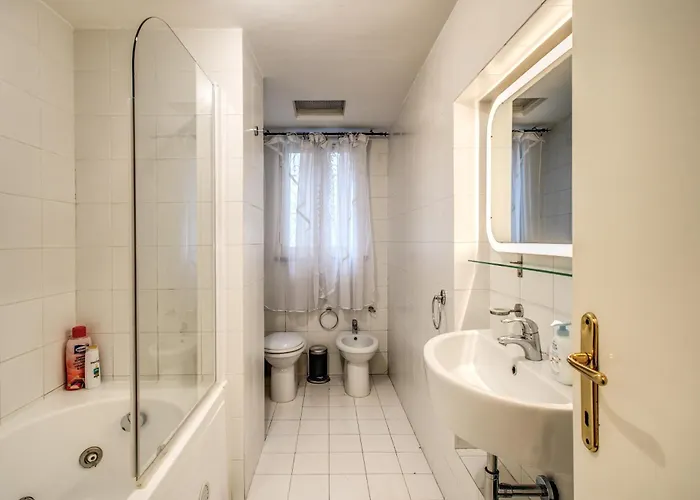 Crispi Apartament *